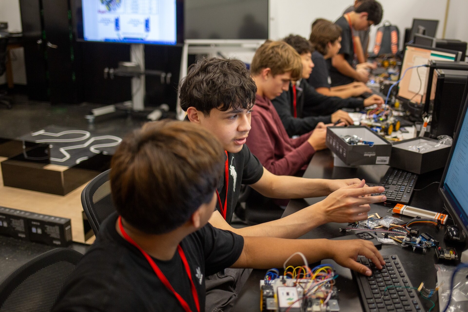 Illinois Tech Elevate College Prep Biomedical Engineering Drug Delivery Innovations