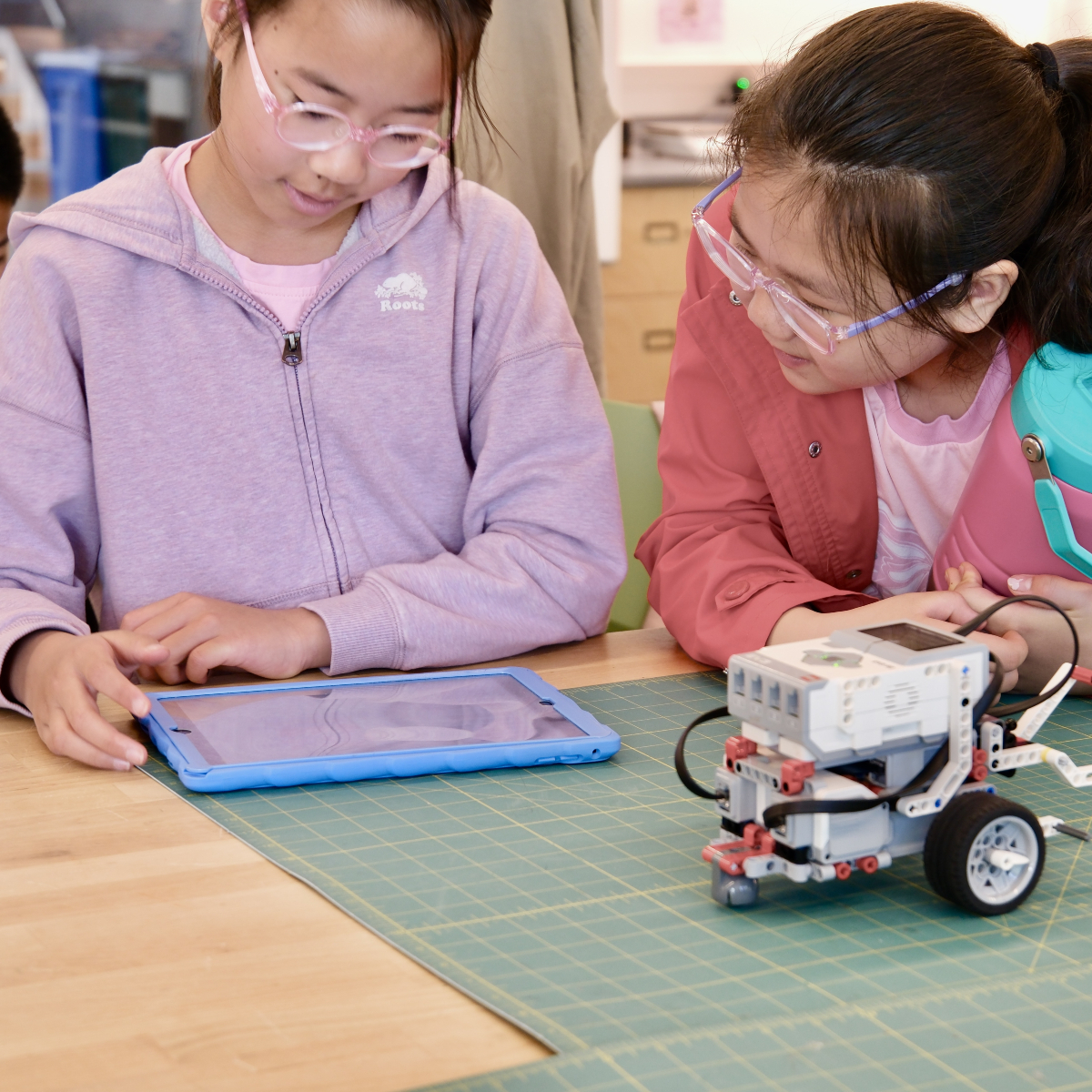 The Overlake School Summer Program photo 1