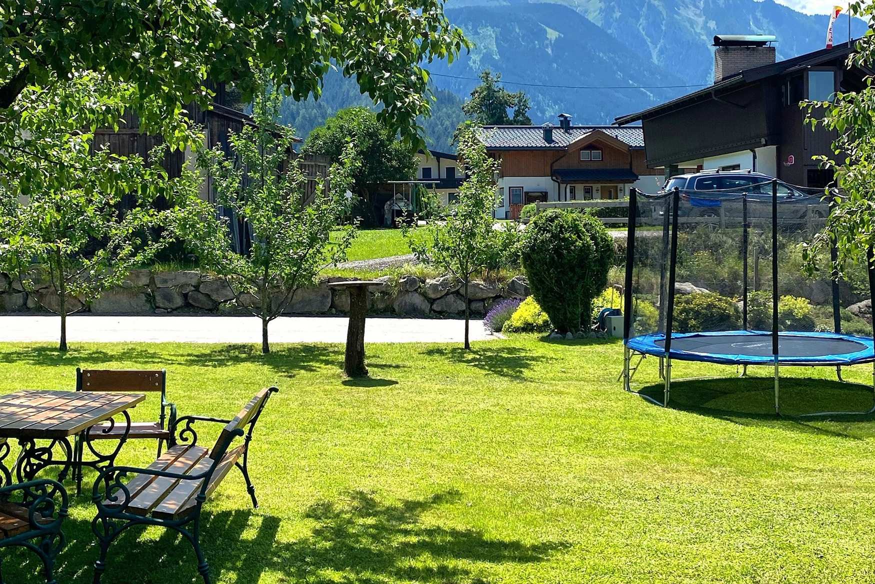 Apart Central - Premium Mountain&Garden photo 1