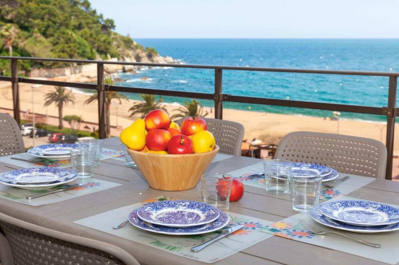 Apartment Fenals Beach