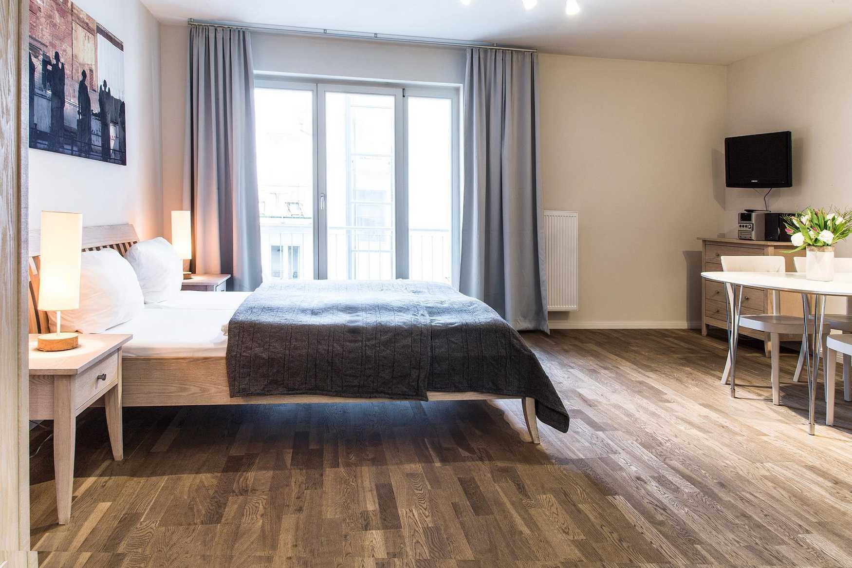 Schoenhouse Apartments 