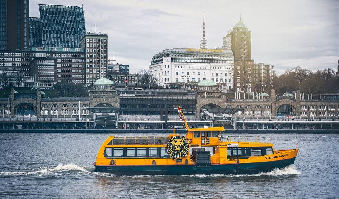 hamburg in october: the autumnal charm of the free and hanseatic city photo 2