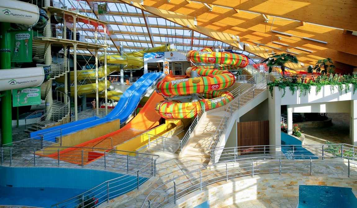 10 best indoor water parks in europe for families photo 3