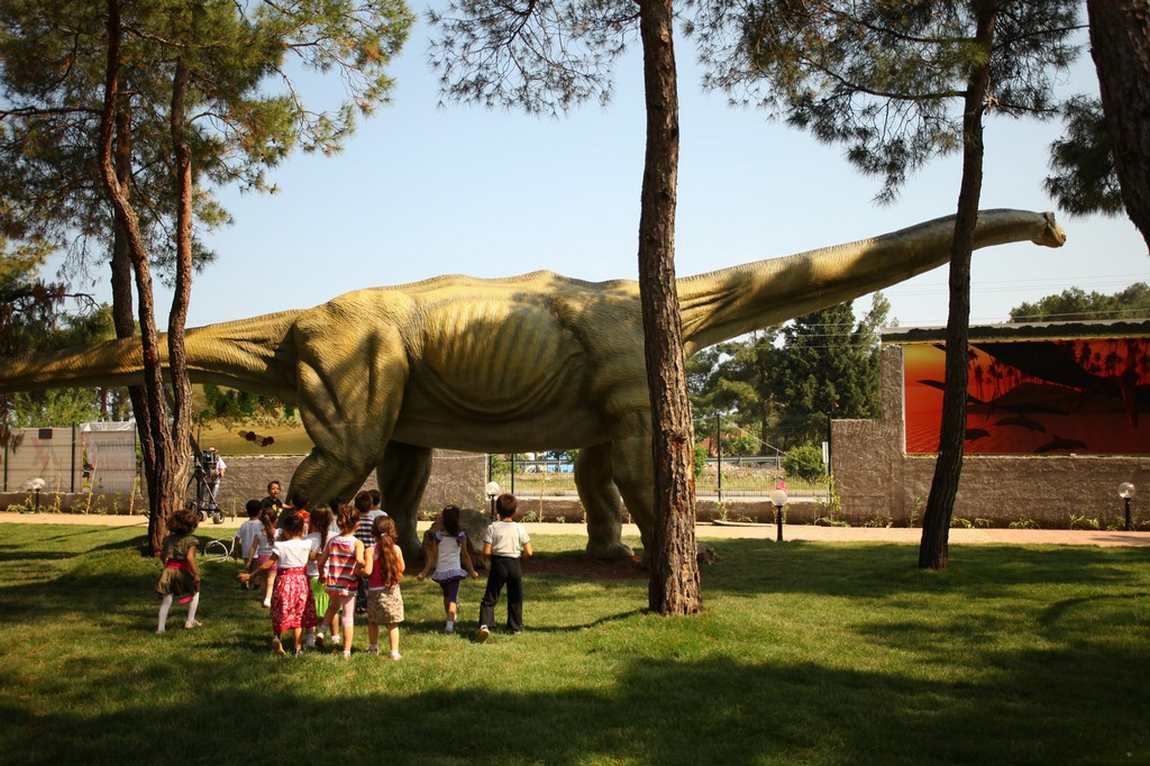 best dinosaur parks in europe photo 4