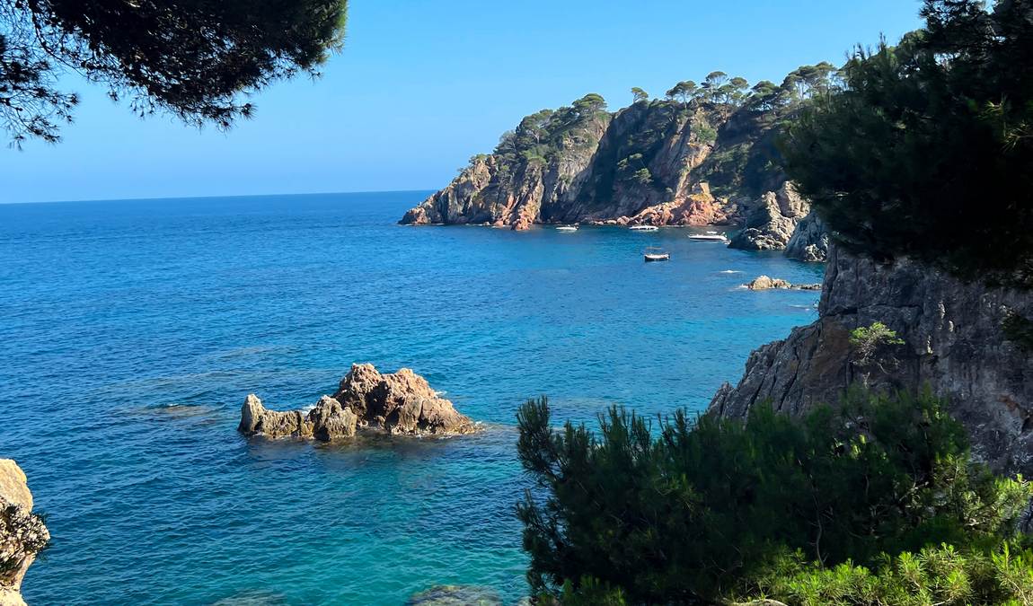 costa dorada in august photo 1