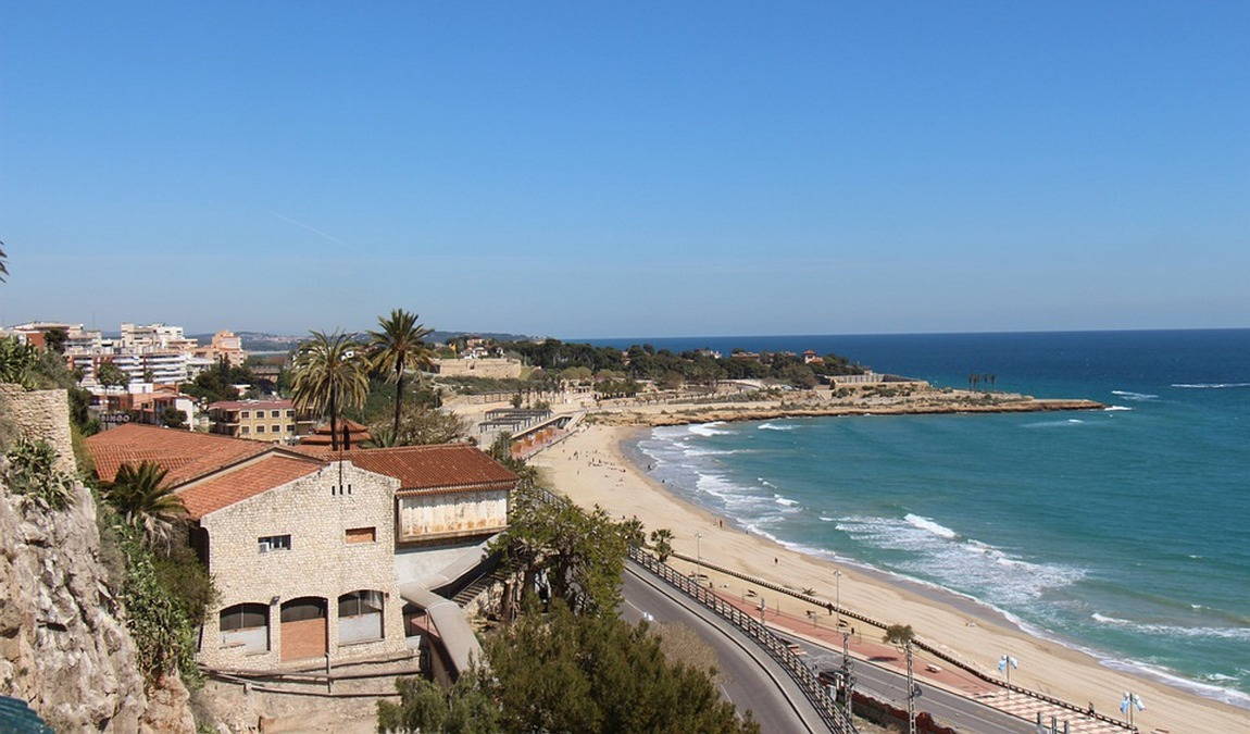 costa dorada in september photo 1