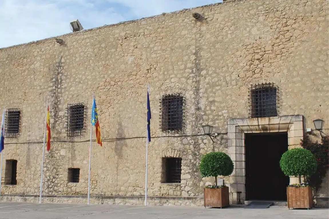 santa barbara castle photo 2