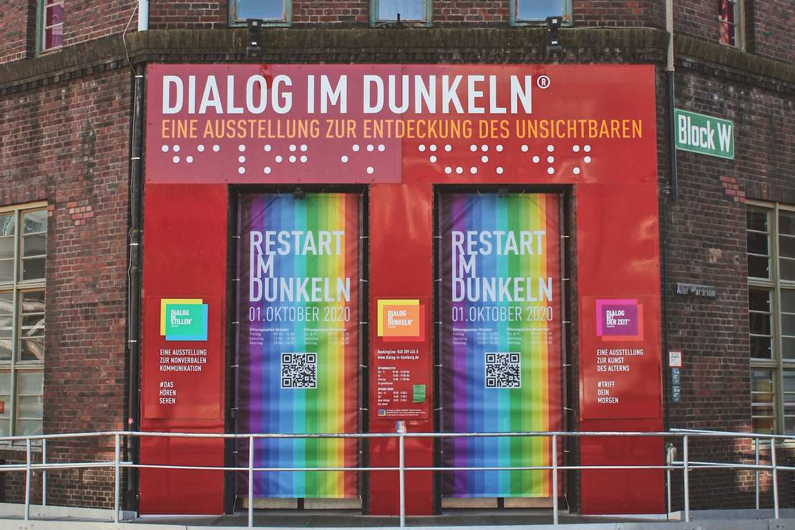 dialogue in the dark photo 1