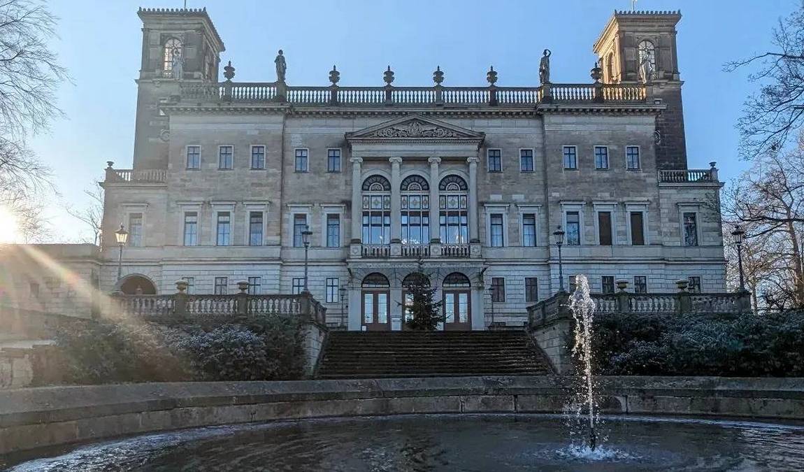 albrechtsberg  palace photo 6