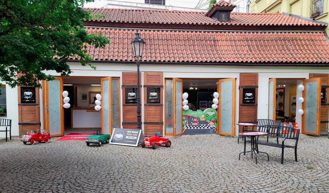 pedal planet photo 3