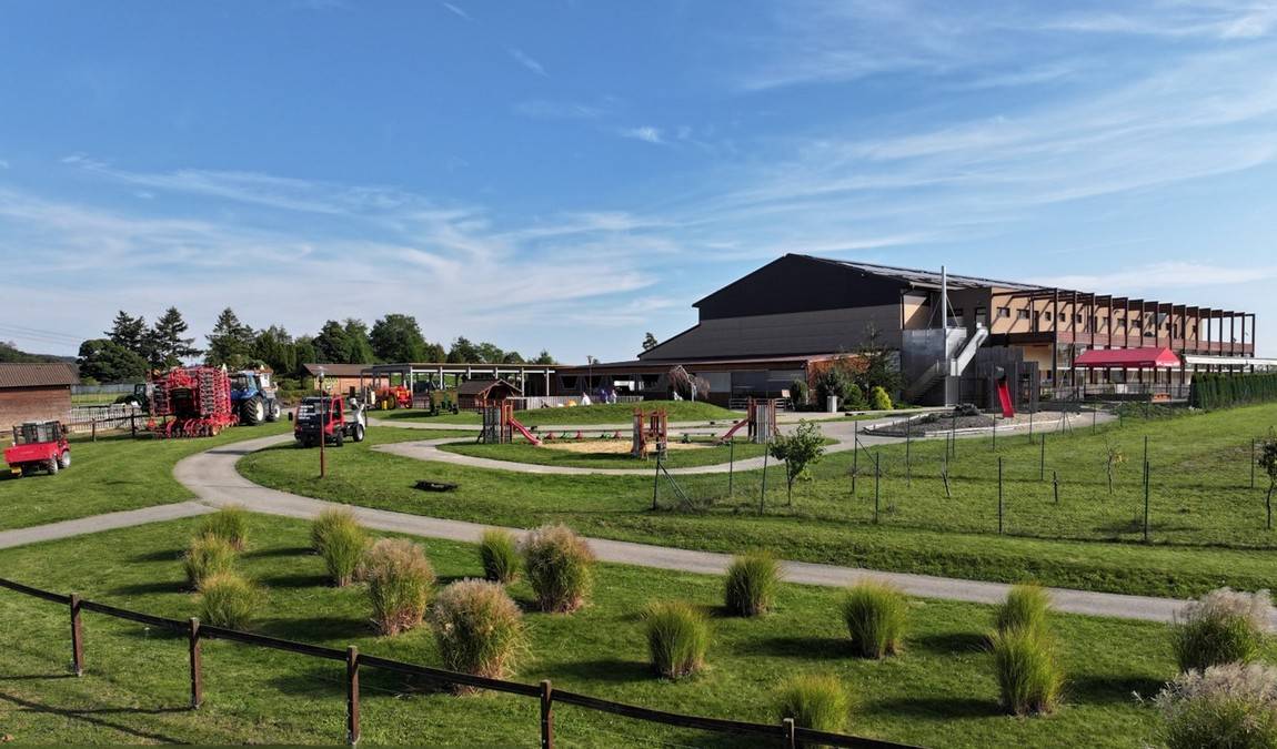 farmapark sobehrdy photo 1