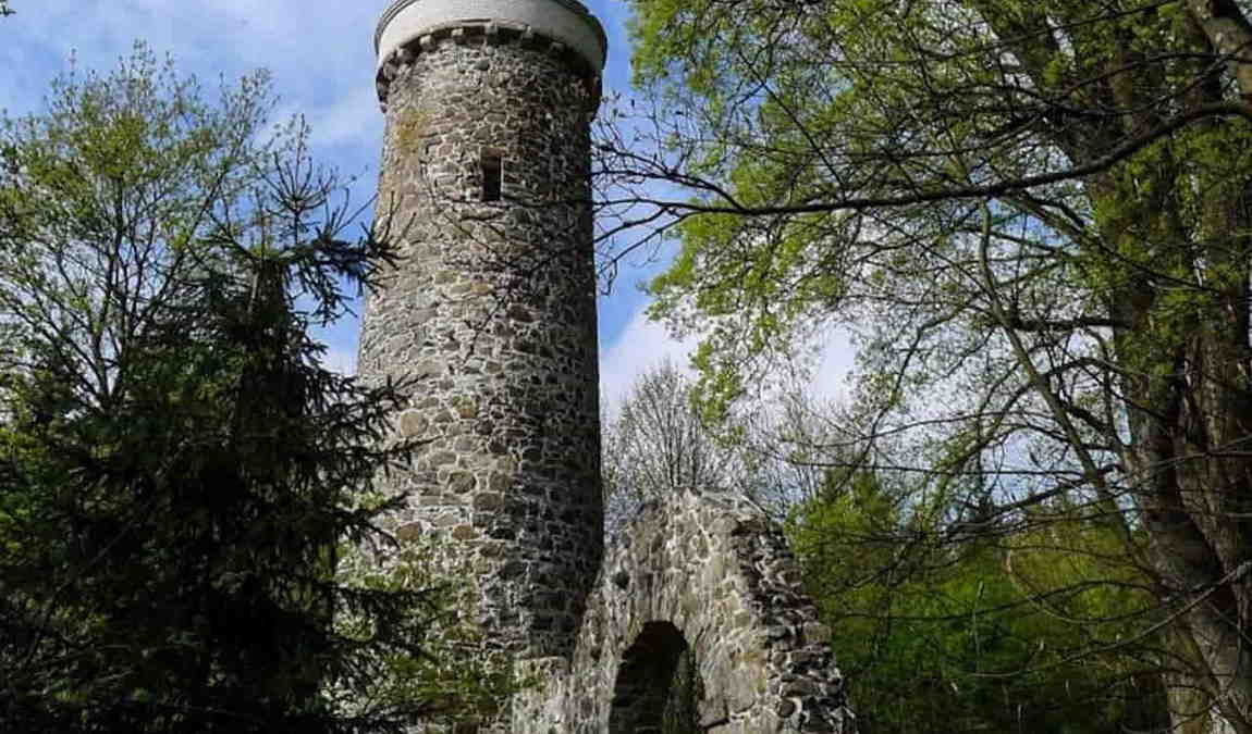 hamelika lookout tower photo 1