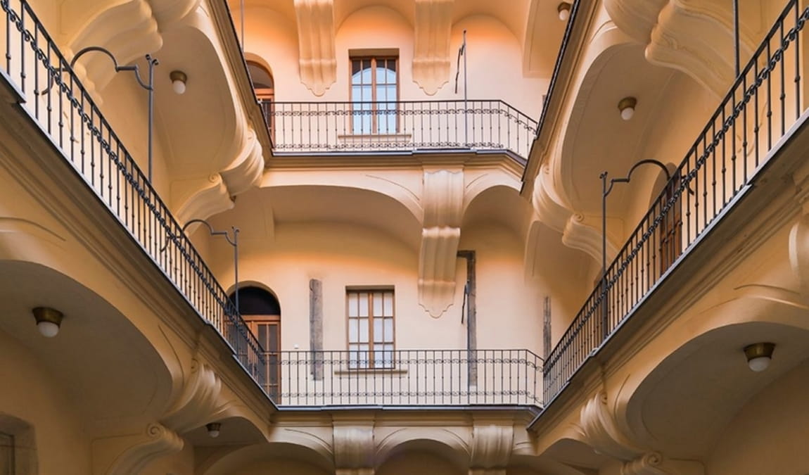 stone bell house photo 9