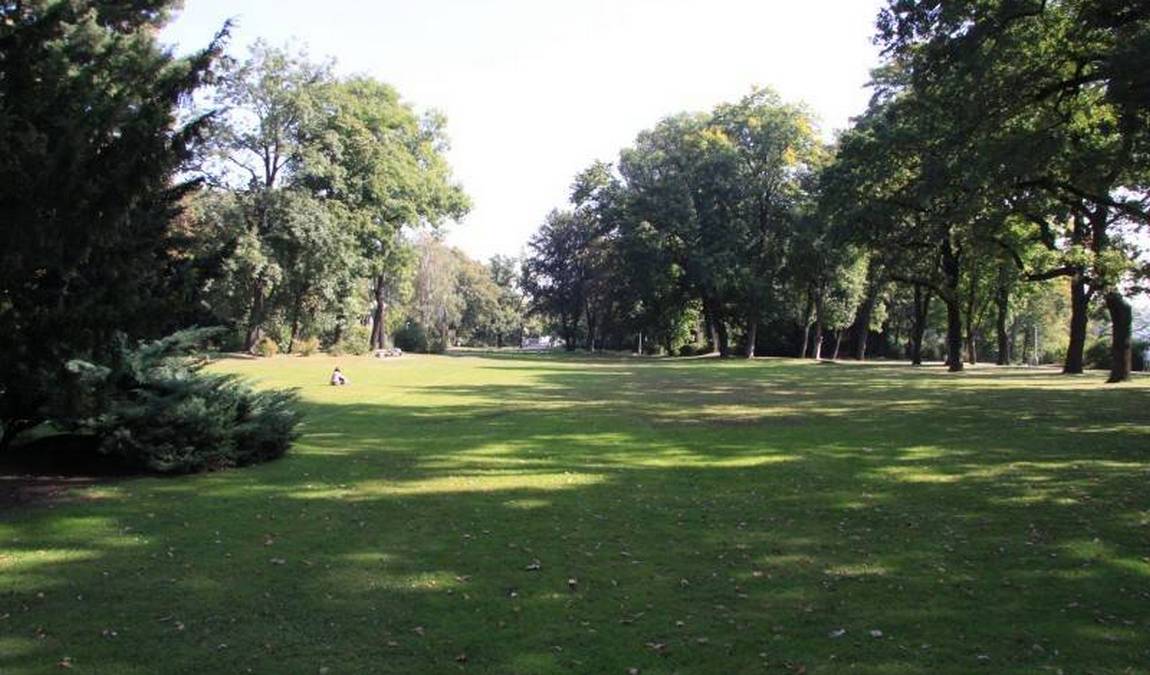 chotek gardens photo 5