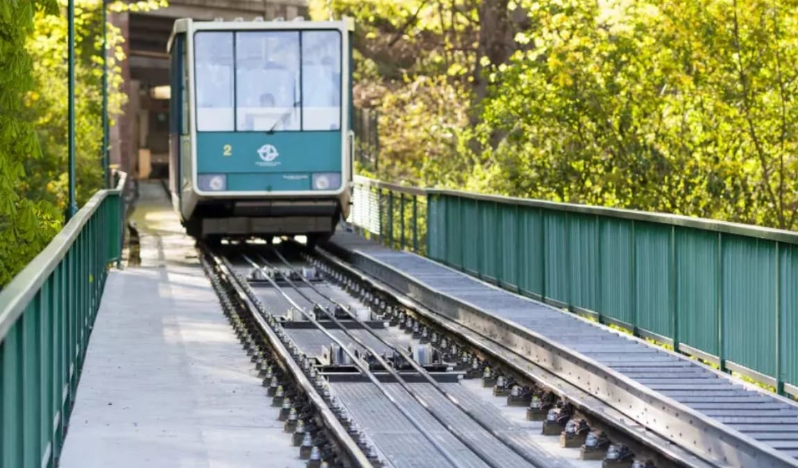petrin hill funicular photo 3