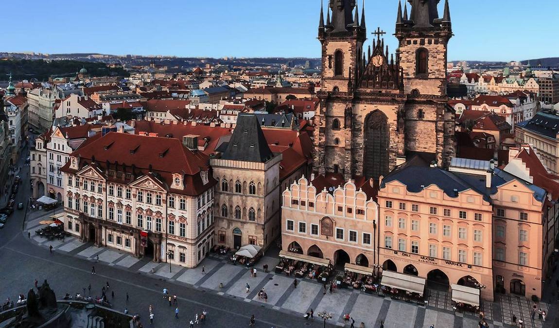 stone bell house photo 7