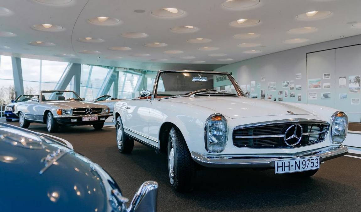 mercedes-benz museum photo 1
