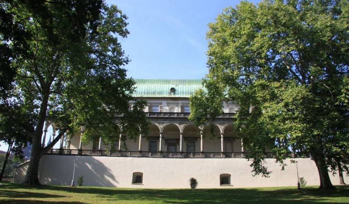 chotek gardens photo 9