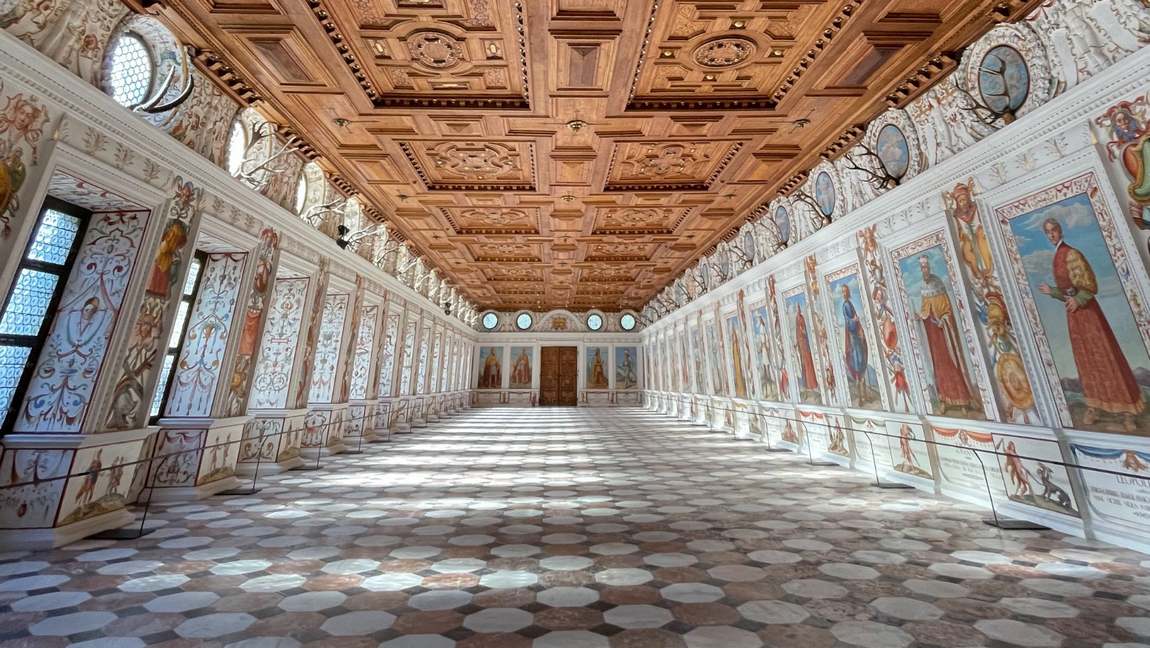 ambras castle photo 5