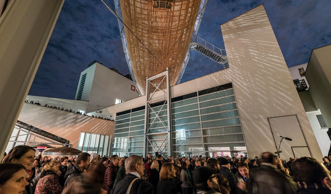 airship gulliver photo 4