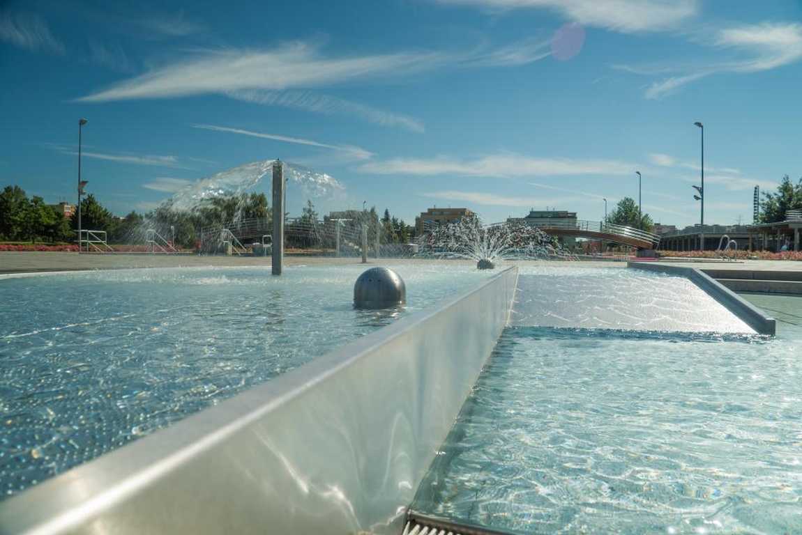 swimming pool louka photo 2