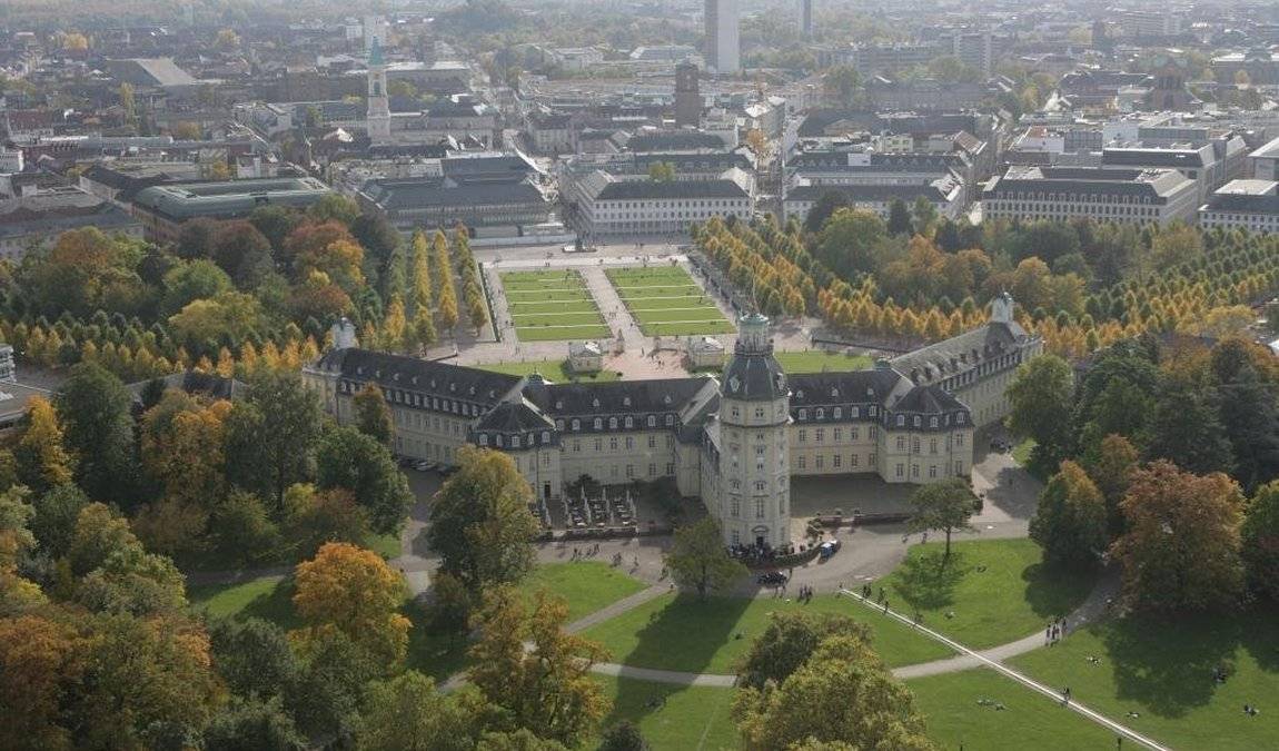 karlsruhe palace photo 1