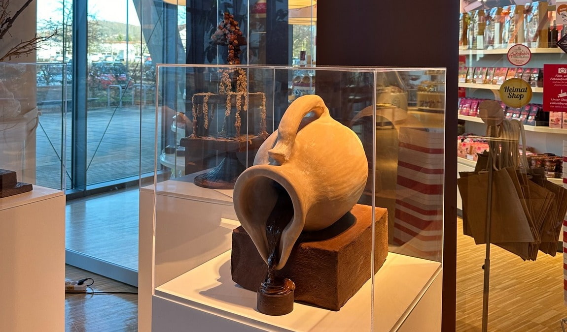 viba nougat world photo 2