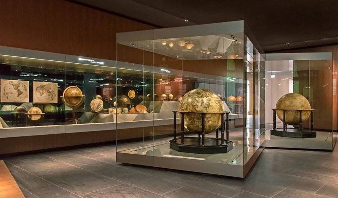 royal cabinet of mathematical and physical instruments photo 3