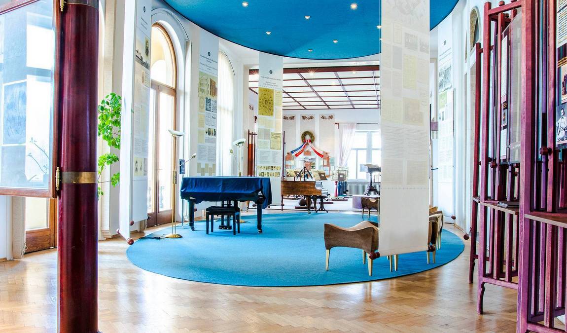 bedrich smetana museum photo 3