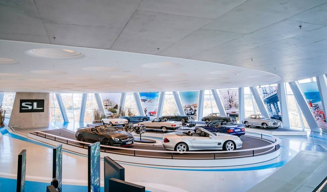 mercedes-benz museum photo 3