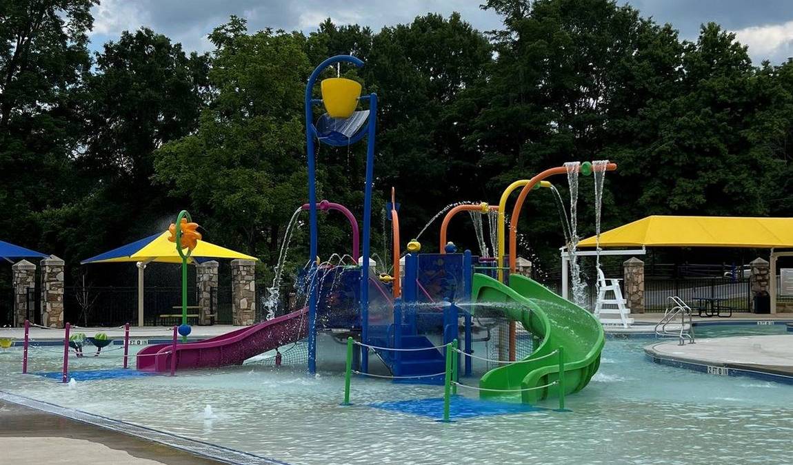 high point city lake pool and waterslide photo 6