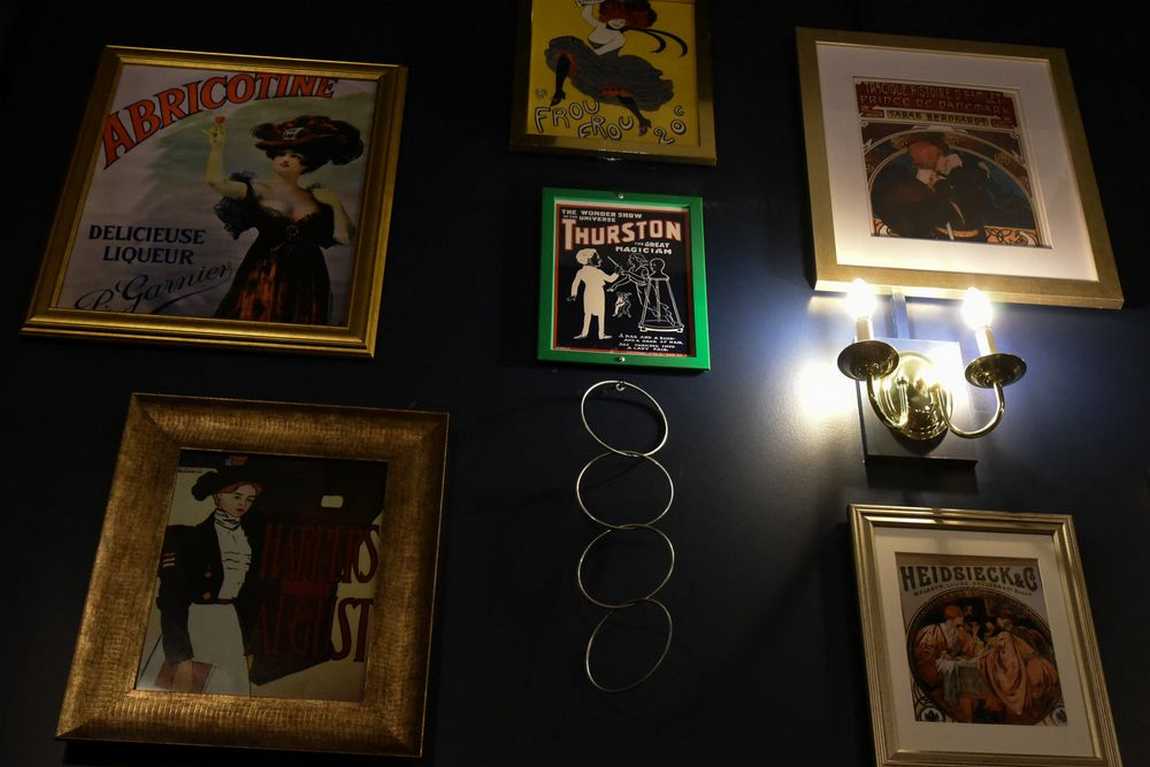 timed out escape photo 3