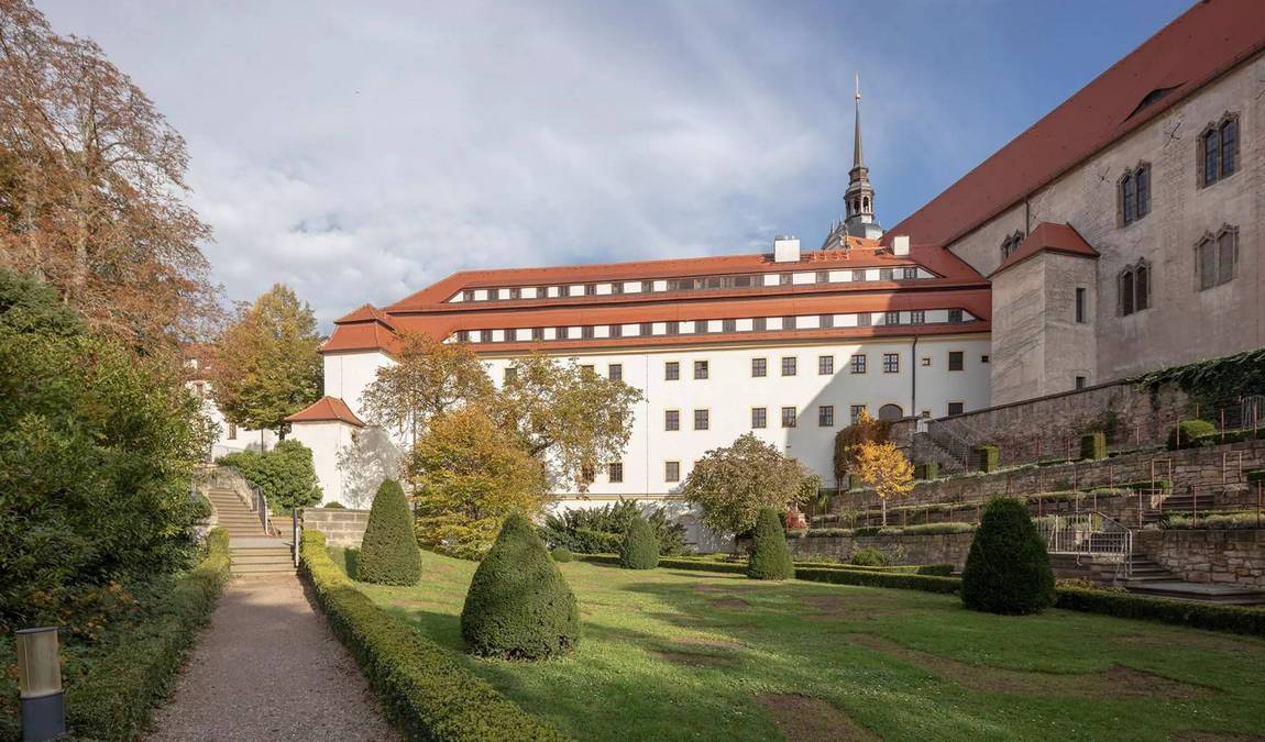 hartenfels castle photo 1