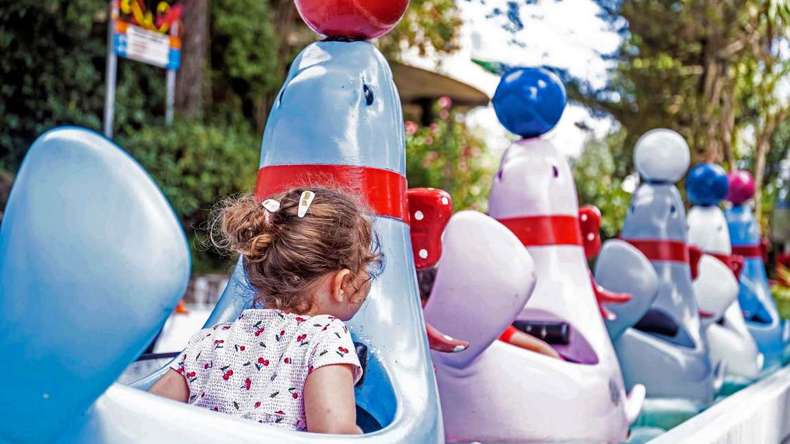 tibidabo amusement park photo 2