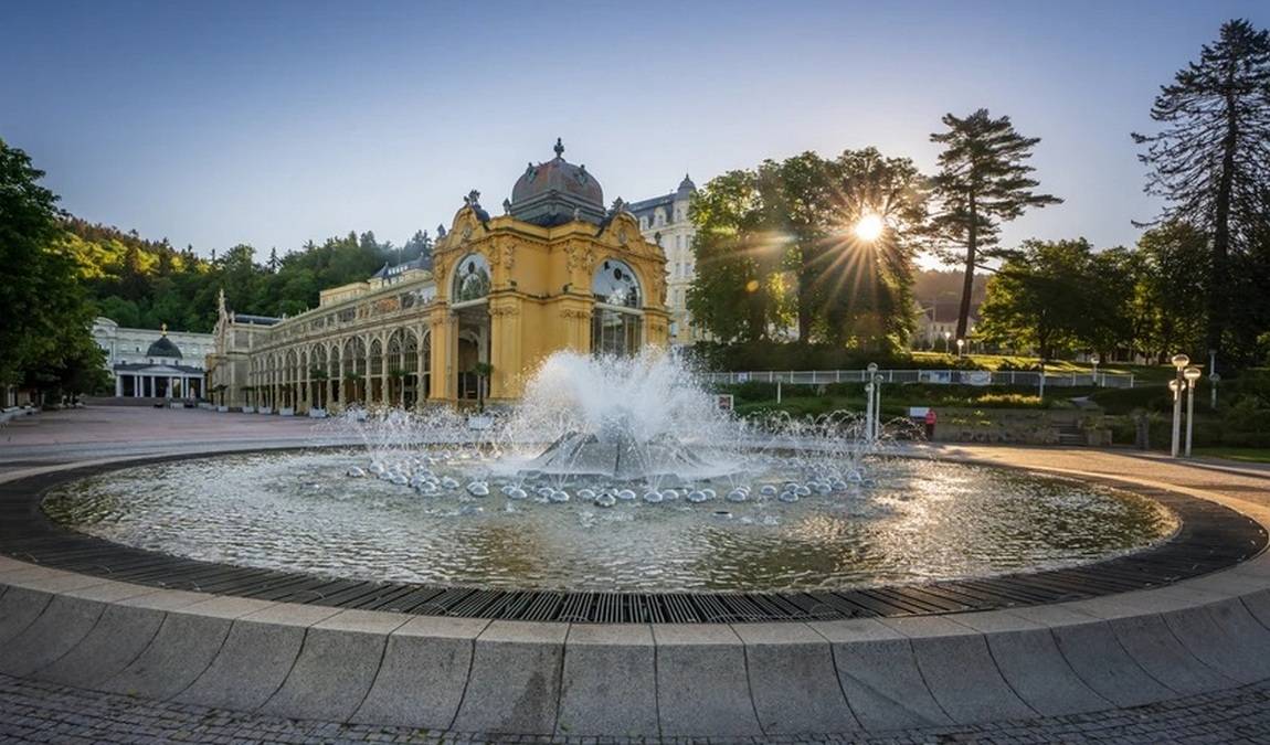singing fountain photo 1