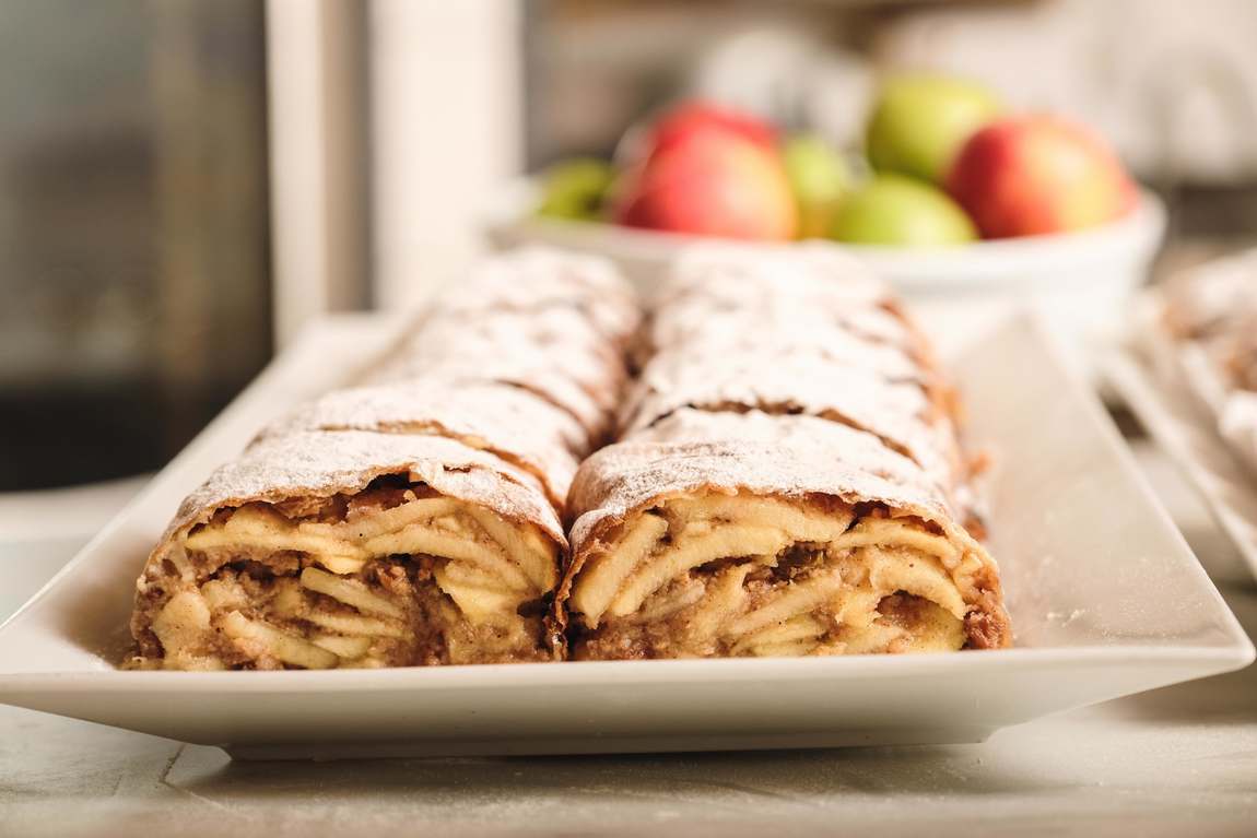 strudel show photo 2