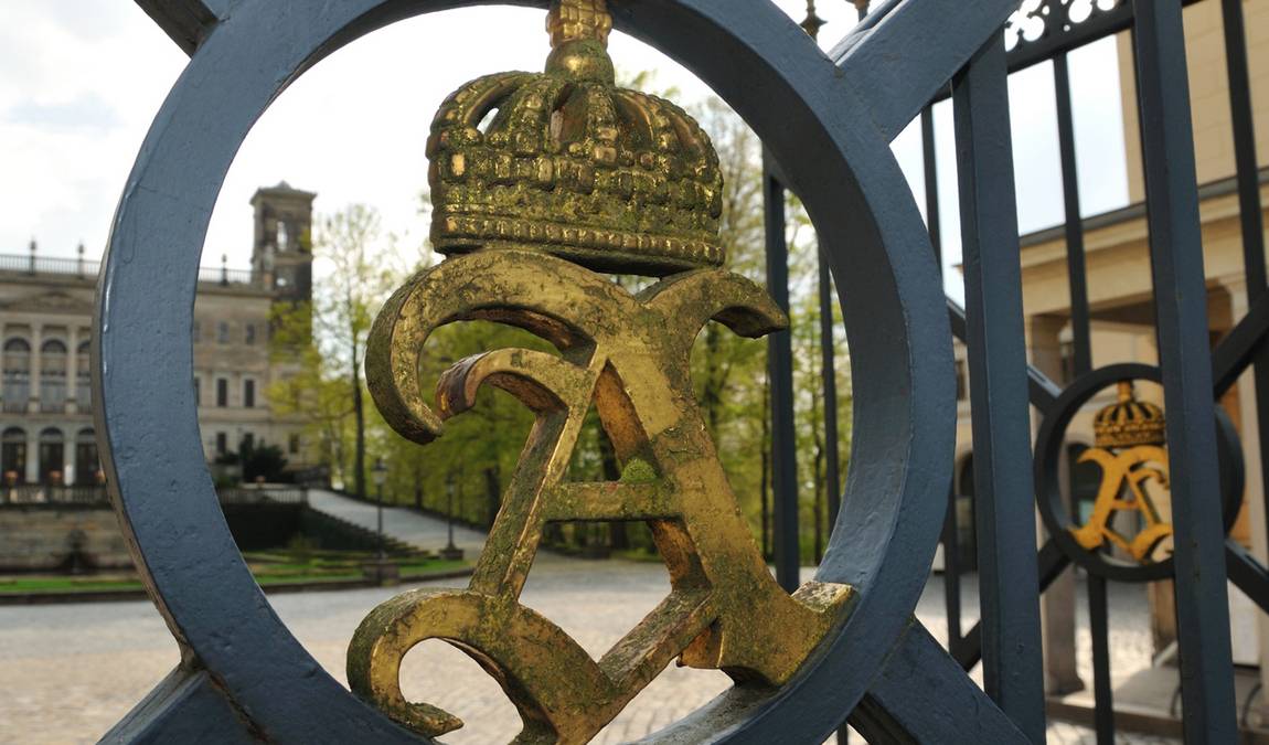 albrechtsberg  palace photo 9