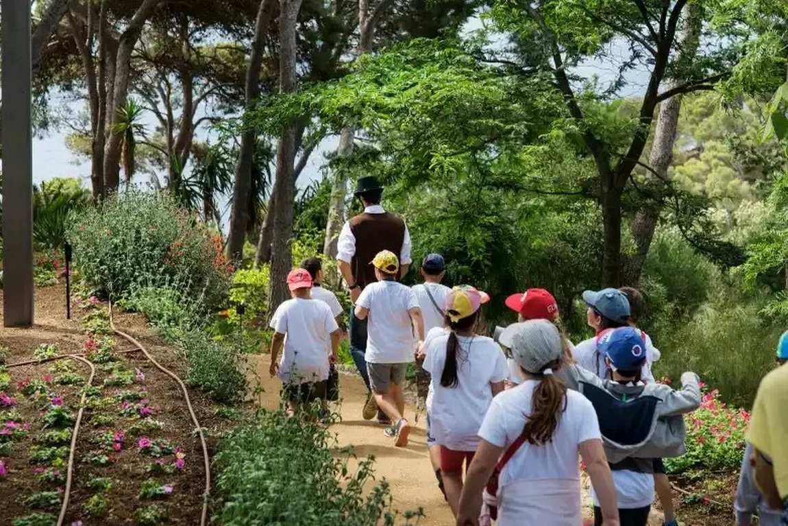 cap roig botanical garden photo 3