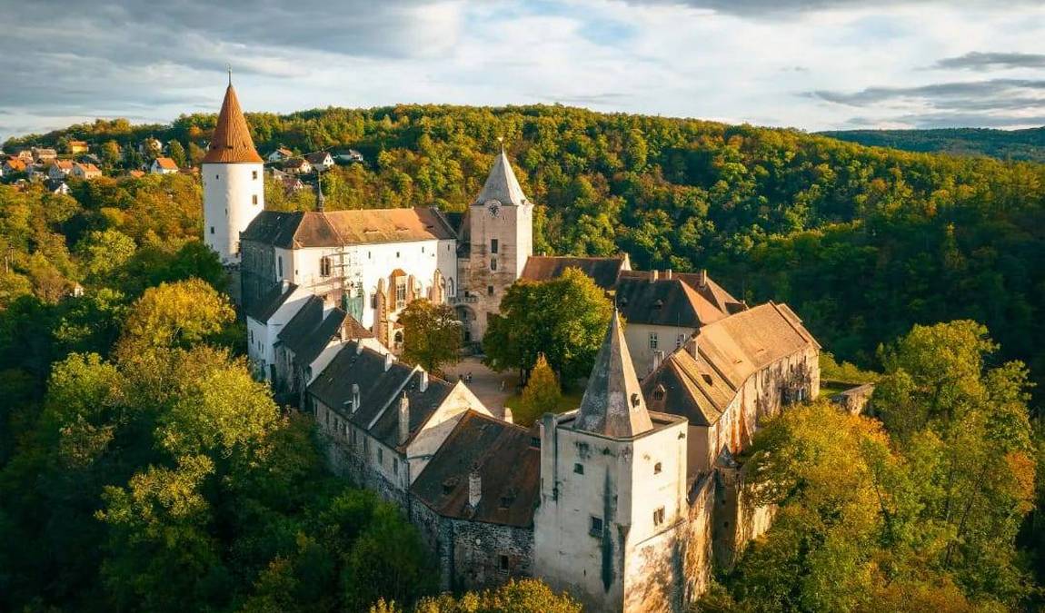 krivoklat castle photo 2