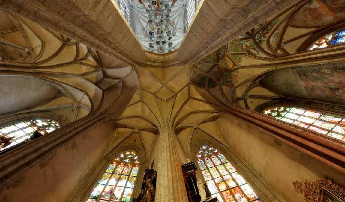 st barbara's cathedral photo 2