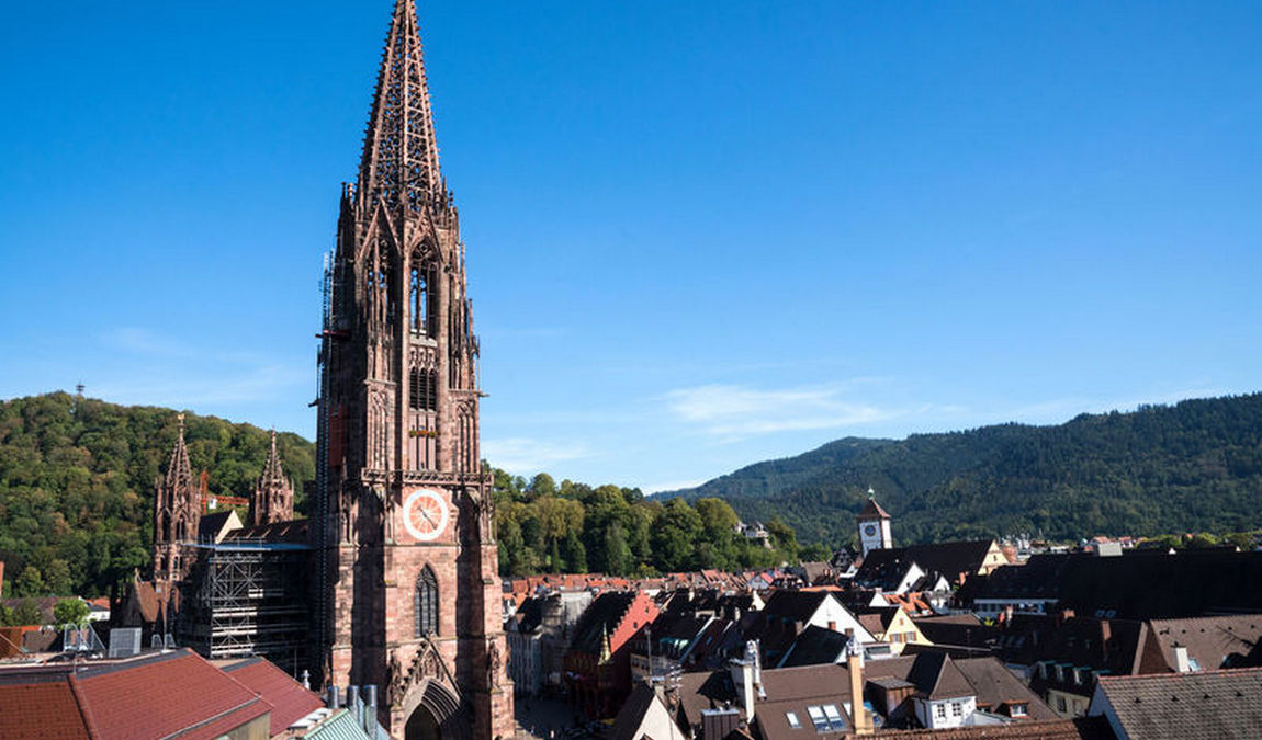 freiburg cathedral photo 4