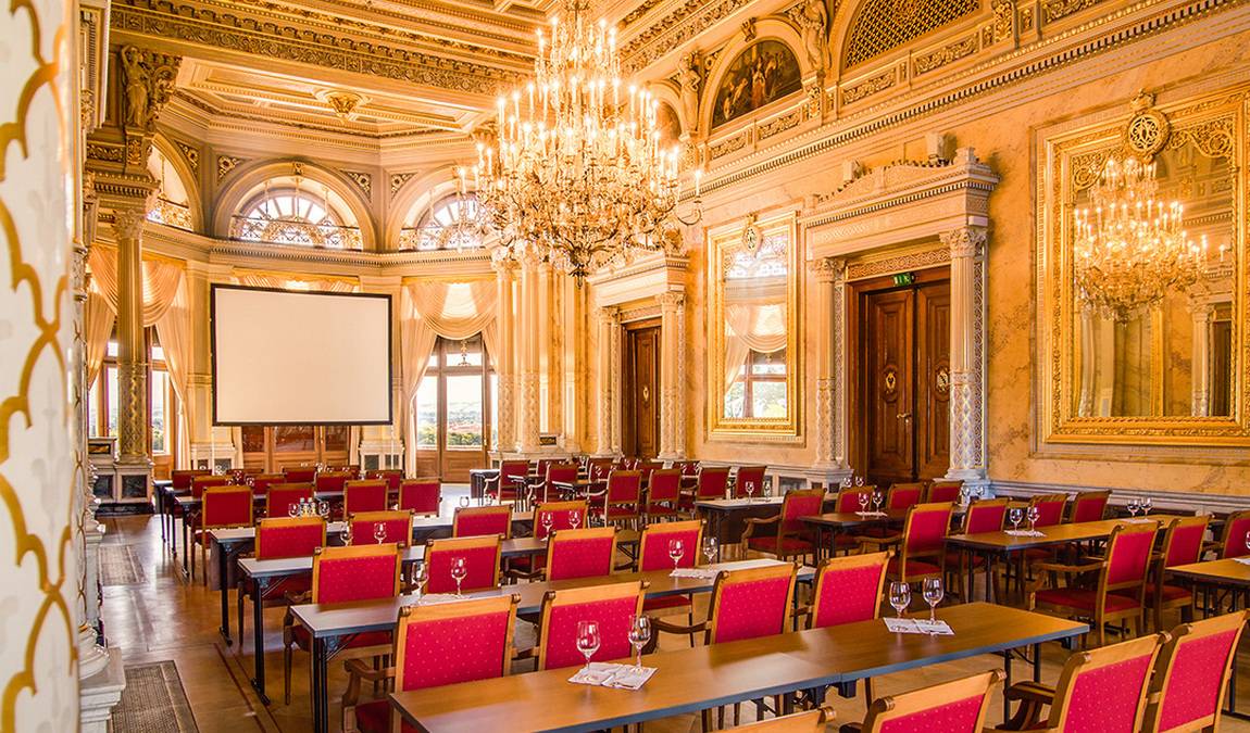 albrechtsberg  palace photo 2