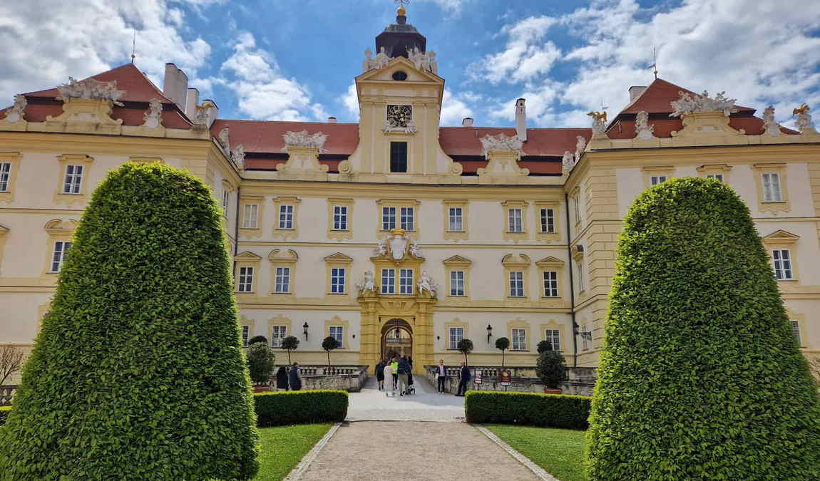 valtice castle photo 11