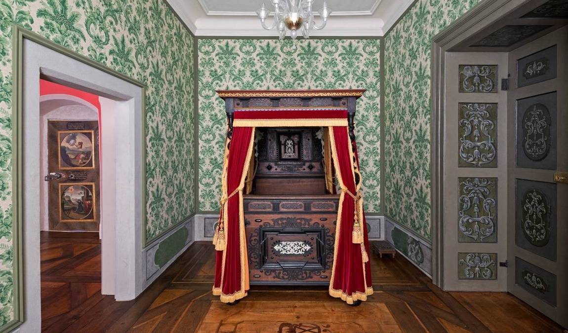 baroque castle delitzsch photo 2