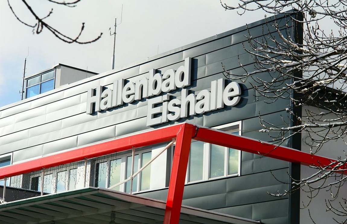 100 freizeit zell am see leisure centre photo 1