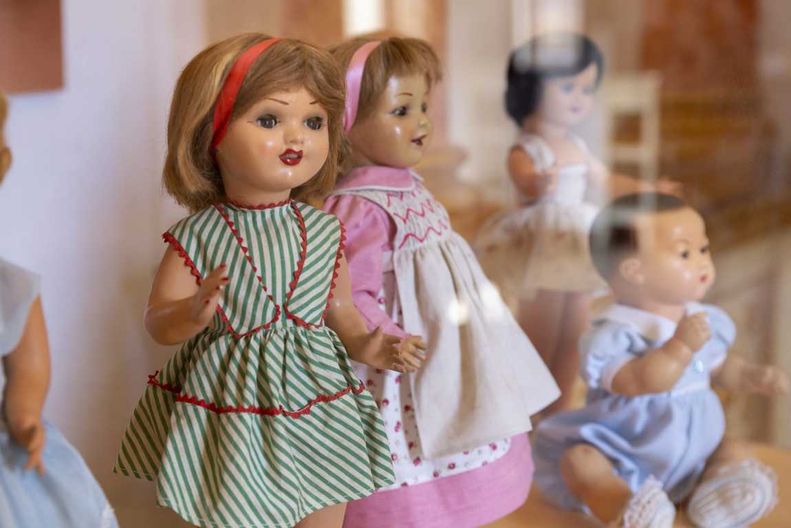 onil doll museum photo 1