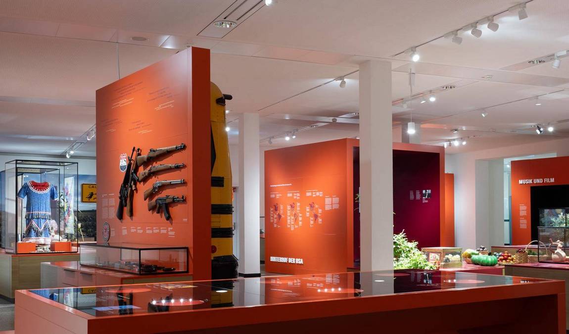 overseas museum photo 2