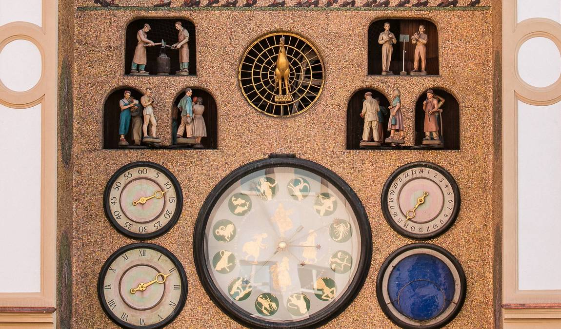 olomouc astronomical clock photo 1