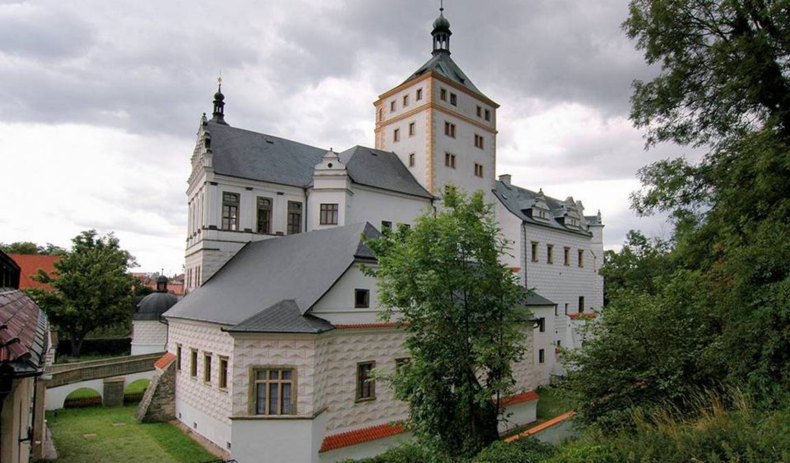 pardubice castle photo 2