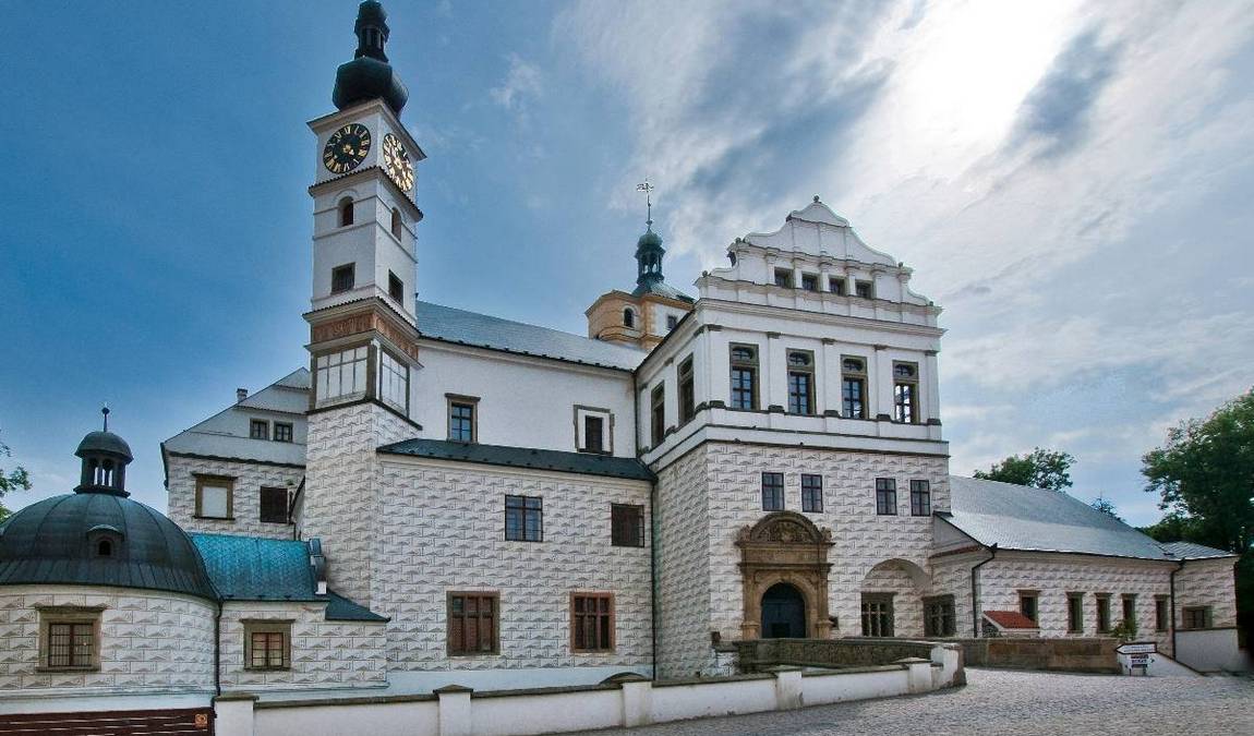 pardubice castle photo 3